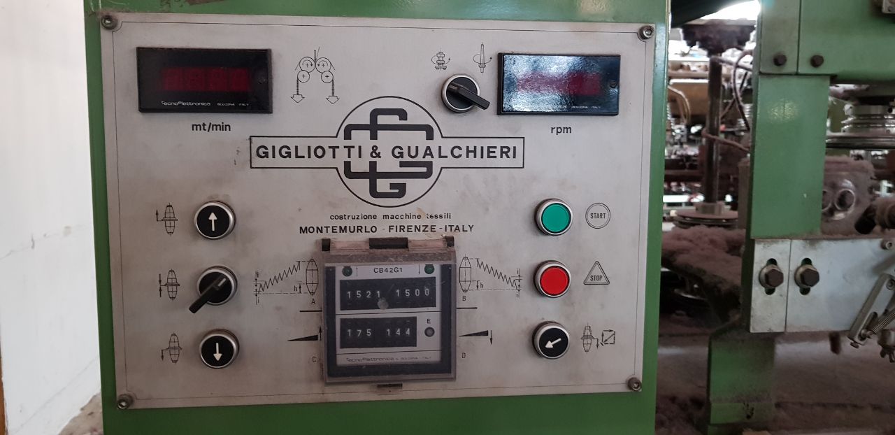 01 x Máquina de Chenille Mecânica Gigliotti&Gualchieri 112 Fusos